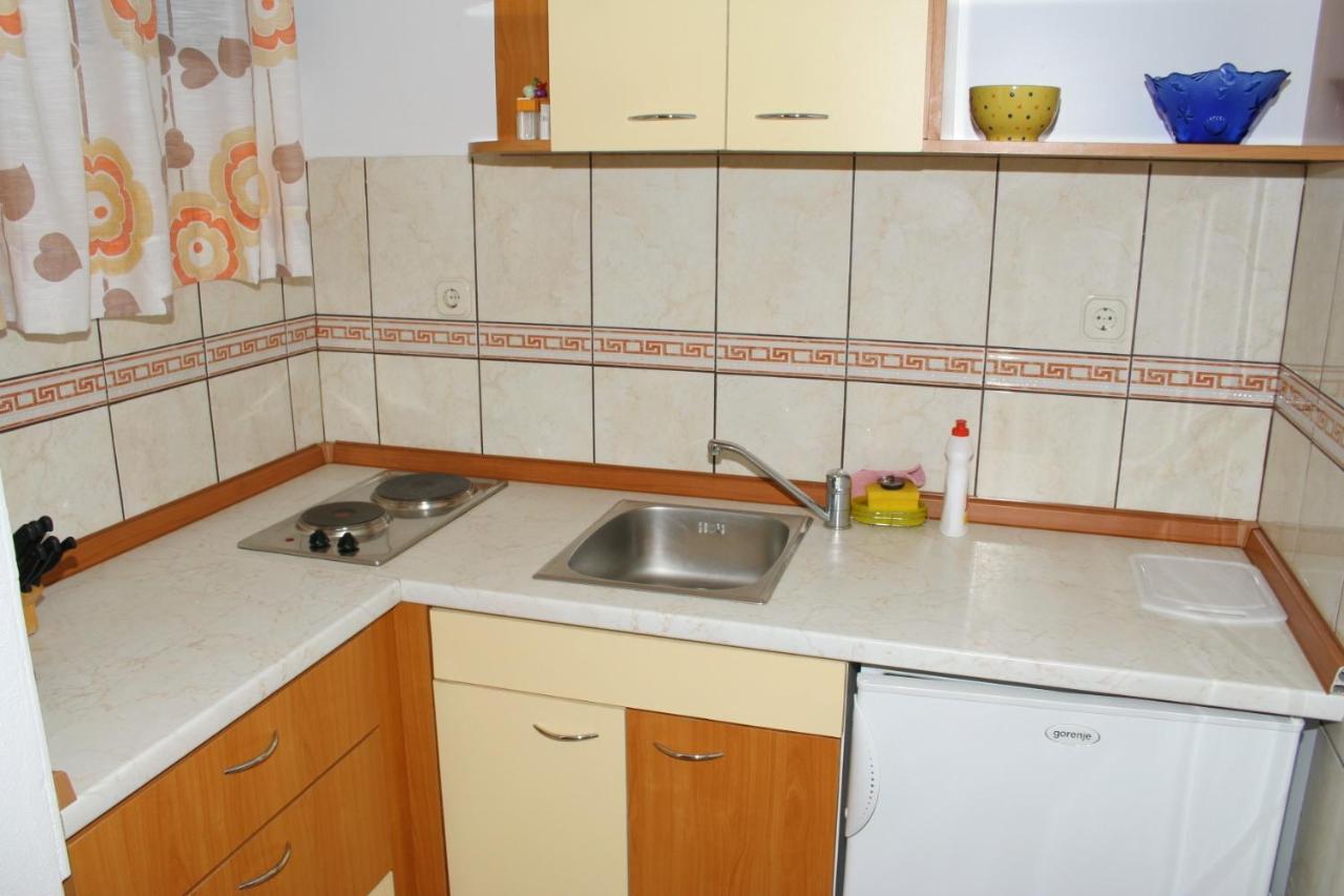 Apartments And Rooms By The Sea Zaostrog, Makarska - 2661 エクステリア 写真